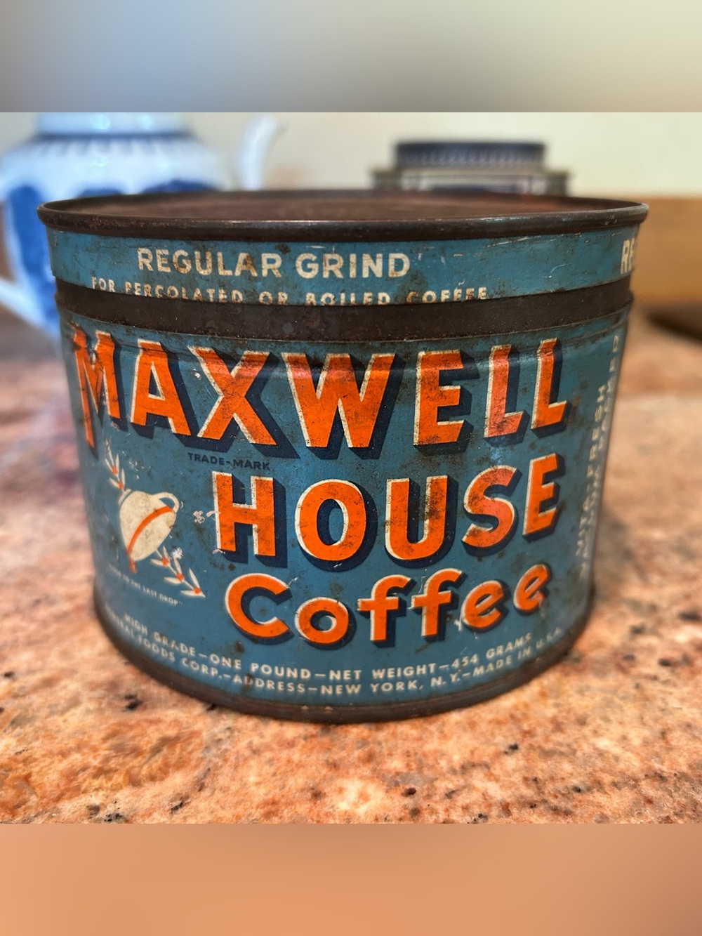 Vintage Maxwell House Coffee Tin 1940’s One Pound (Empty) Key Wind Tin.